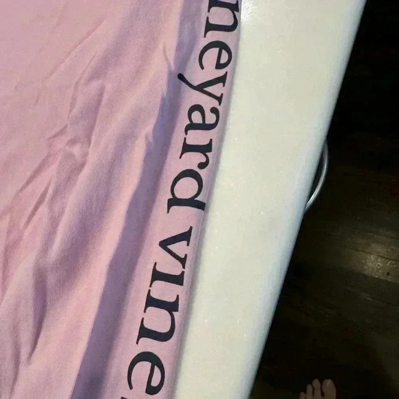 Vineyard vines women’s long sleeve tee shirt. Pink with a front pocket Sz XS - Picture 7 of 9